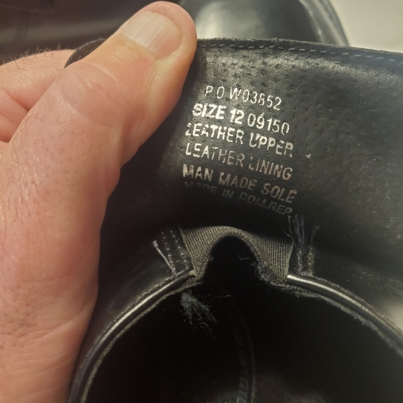 Kenneth Cole Reaction Bottoms Away Loafers Black Leather Chrome Accent Size 12 - Picture 16 of 16